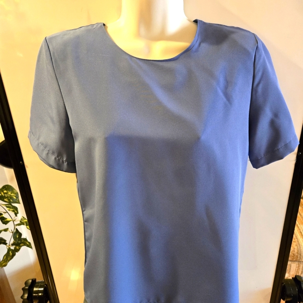 Lauren Lee Short Sleeve Blue Blouse Size Small
